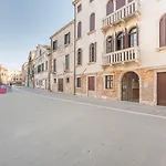 Апартаменты Grifalcon D'oro - Center